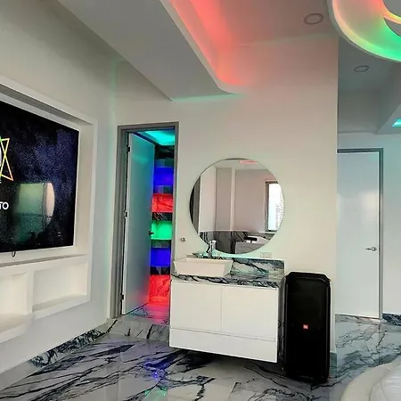 The Yinyang Suite-guest Friendly Adults Only Apartment *